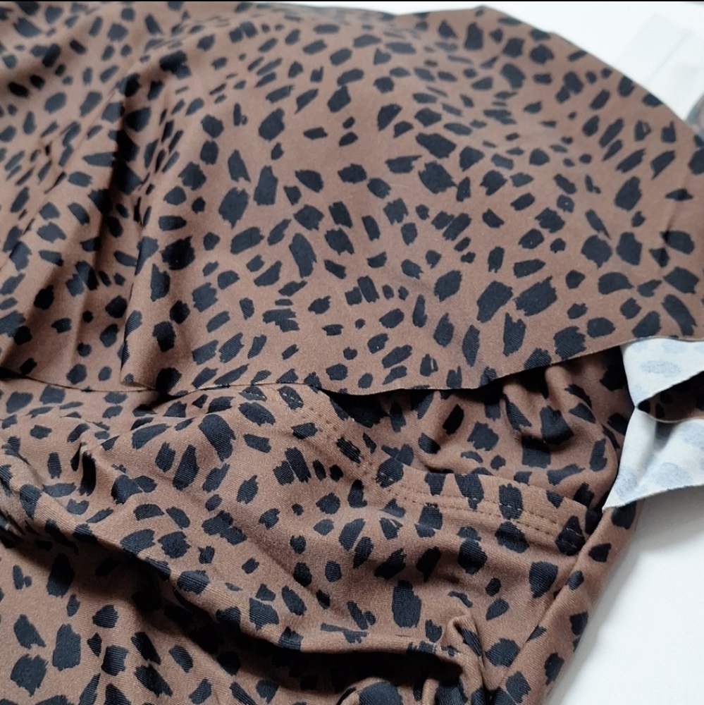 Kona Sol Bandeau Flounce Animal Print One Piece Swimsuit Plus 24W 2X NEW - Picture 3 of 7